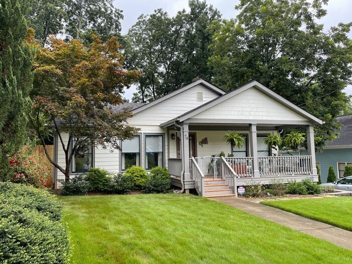 Primary Photo - Beautiful 3/2 Bungalow in Kirkwood + Office