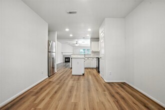 Building Photo - 14602 Windwood Park Ln