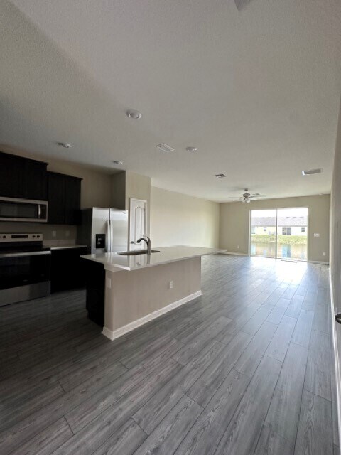 Building Photo - 1715 Party Pl, Fort Pierce, FL