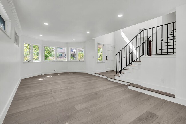 Building Photo - 26232 Glen Canyon Dr