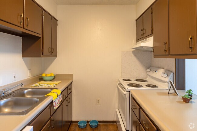 Cocina completa en 1 dormitorio - Coronado Apartments