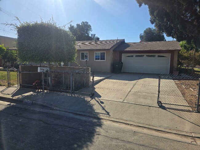 Building Photo - 11194 Magnolia Ave