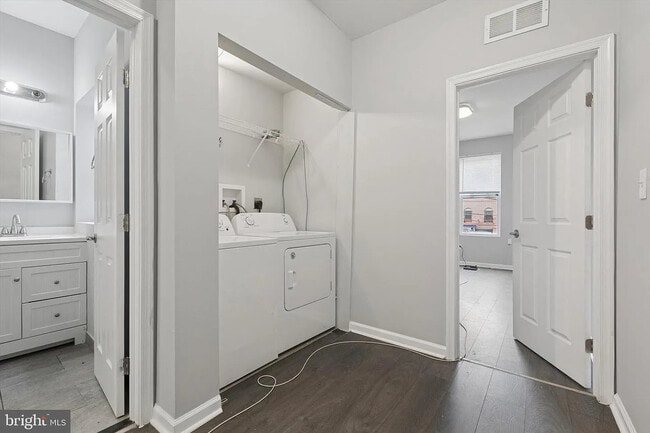 Building Photo - 2202 N Bouvier St