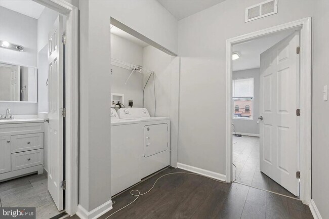 Foto del edificio - 2202 N Bouvier St