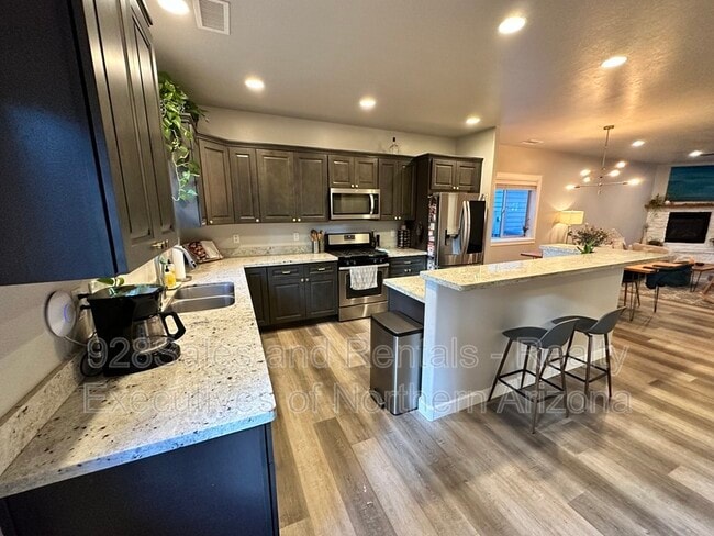 Foto del edificio - 2342 W Mission Timber Cir