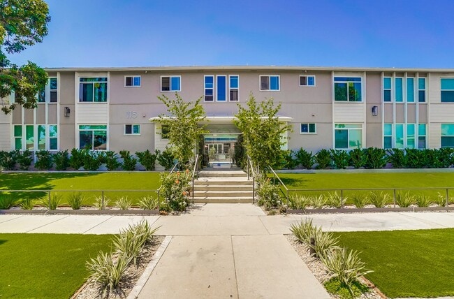 Exterior POV - 115 N Eastwood Ave (B)