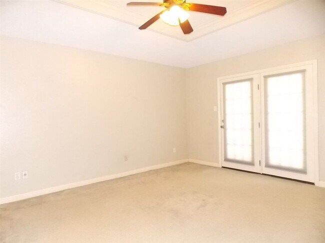 Foto del edificio - 9280 Manion Dr.