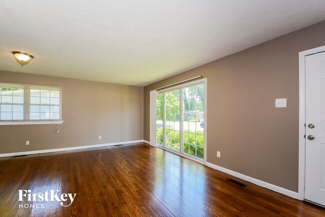 Building Photo - 755 Gonzaga Ln