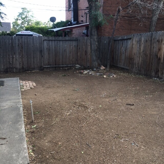 Building Photo - Charming 1 Bedroom Close to Downtown!!