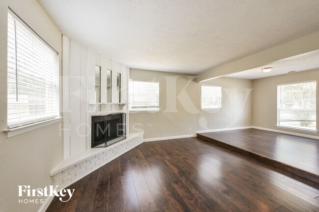 Foto del edificio - 3603 Canary Dr