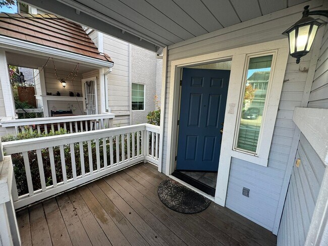 Foto del edificio - Spacious 2 Story Near Trails & Rose Park