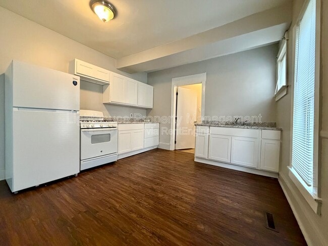 Building Photo - 1515 Hoyt St