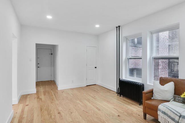 Building Photo - 50 Reservoir Ave