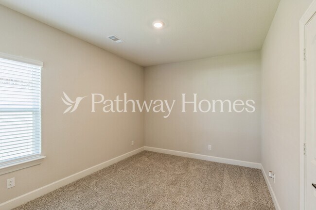 Foto del edificio - 1032 Sleepy Owl Ln