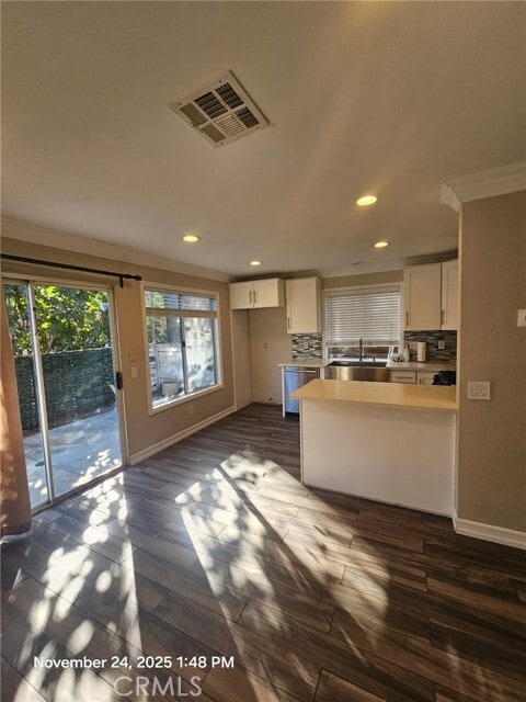 Foto del edificio - 7367 Belpine Pl