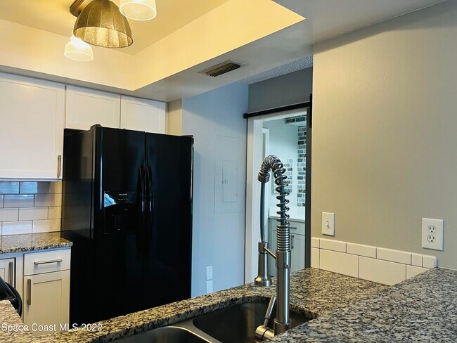 Foto del edificio - 3005 Sir Hamilton Cir