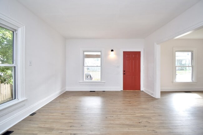Foto del edificio - 1011 Epworth Ave