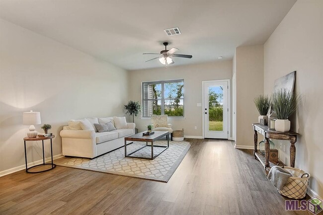 Foto del edificio - 2948 S Roth Ave