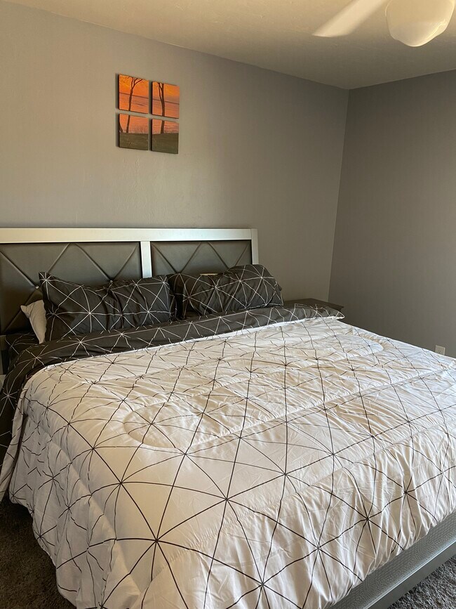 Foto del edificio - 3444 N Applewood Dr