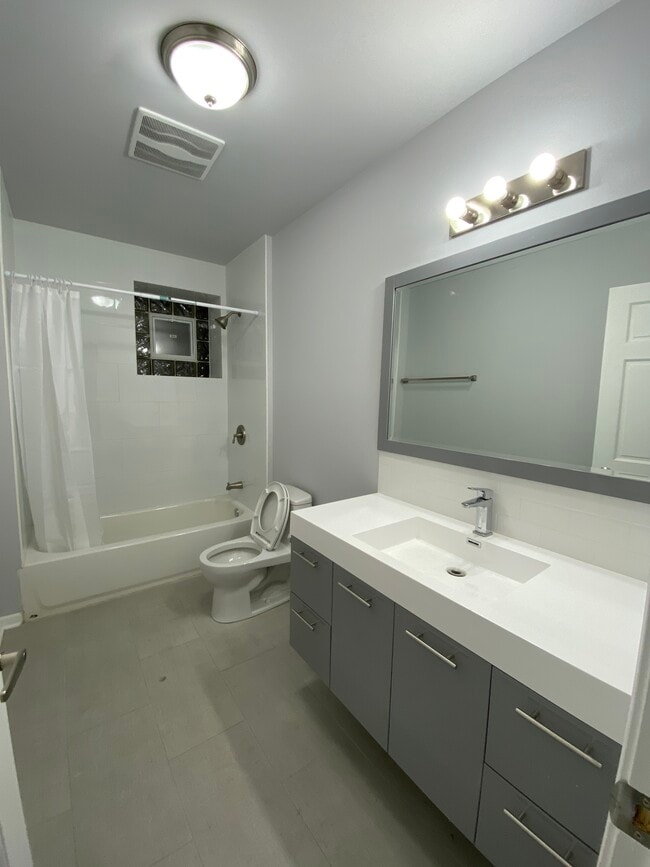 Building Photo - 2893 S Archer Ave