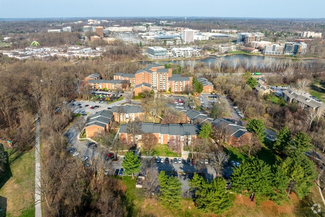 Aerial - Aspen at Lake Trail