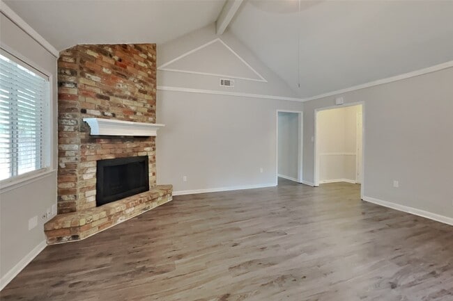 Foto del edificio - 29307 Atherstone St