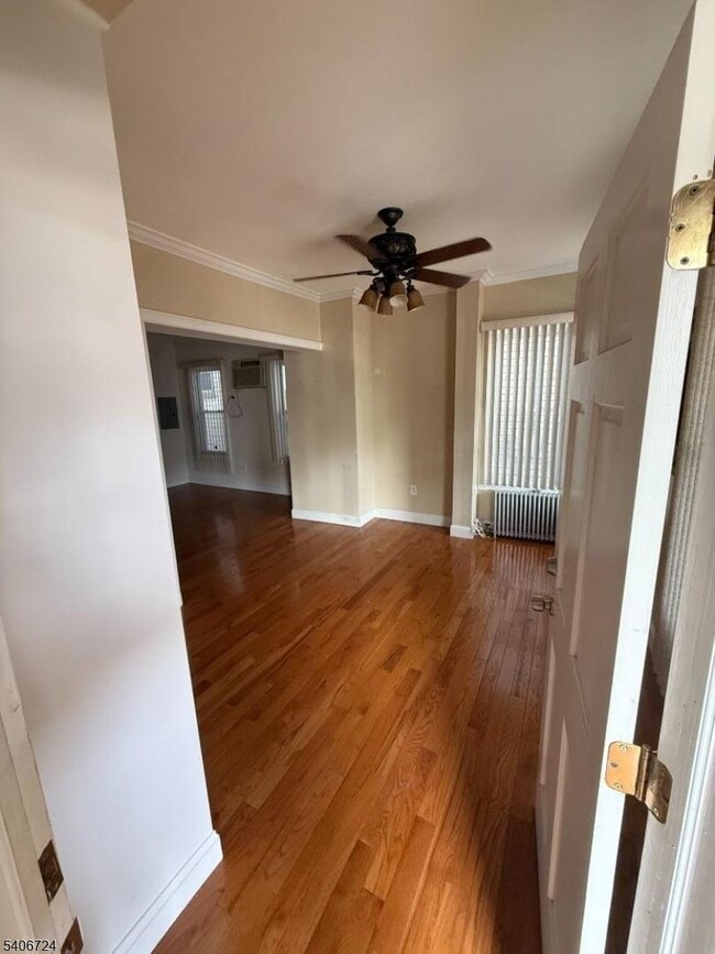 Building Photo - 28 Reid St