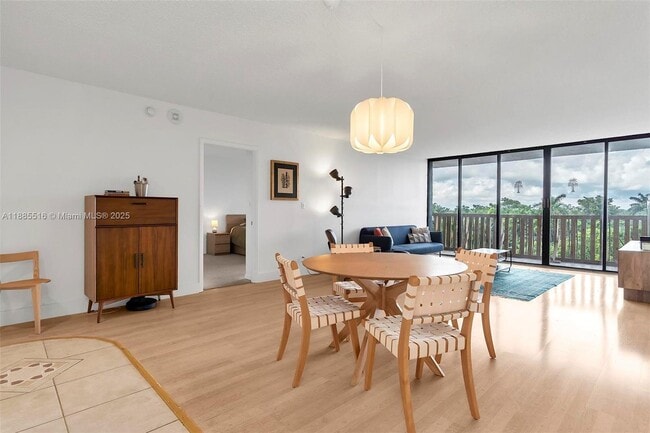 Foto del edificio - 780 NE 69th St