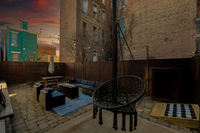 Foto del edificio - 227 Magnolia St