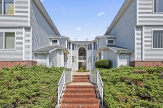 Building Photo - 806 Jesse Way