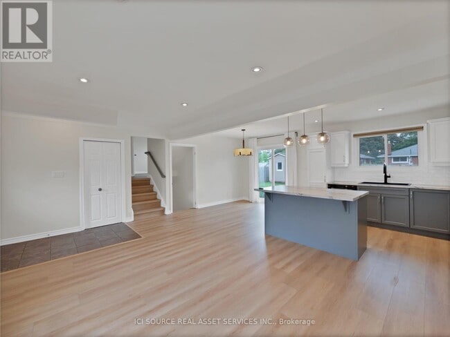 Building Photo - 14 Clement Pl