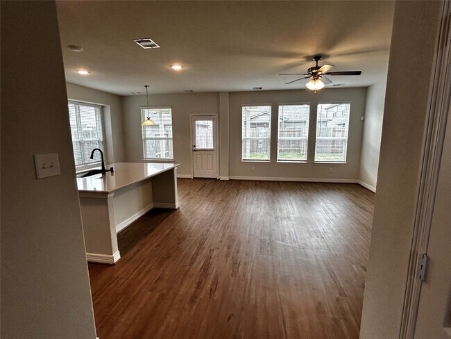 Building Photo - 5336 Latigo Ct