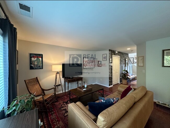 Foto del edificio - Check out this adorable 3 bedroom, 2.5 bath home!