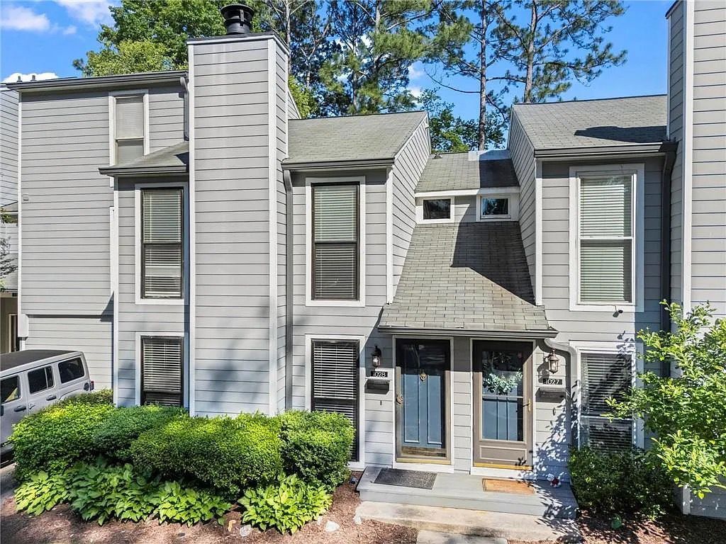 Foto principal - 1028 Riverbend Club Dr SE