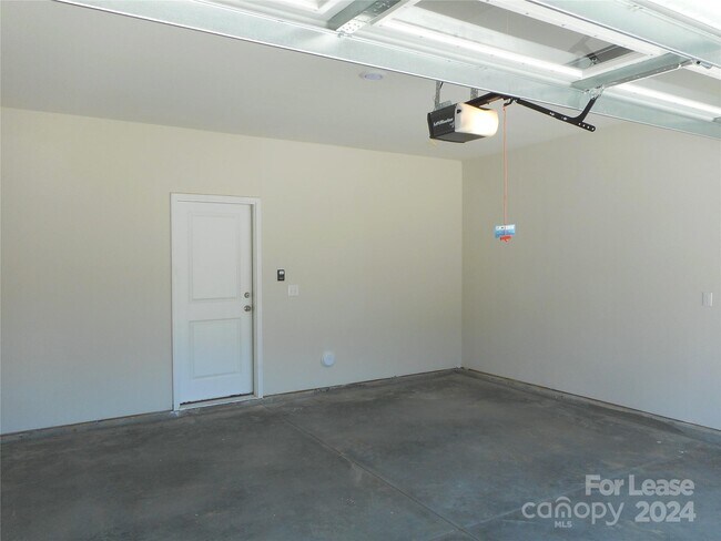 Building Photo - 1008 Maltby St