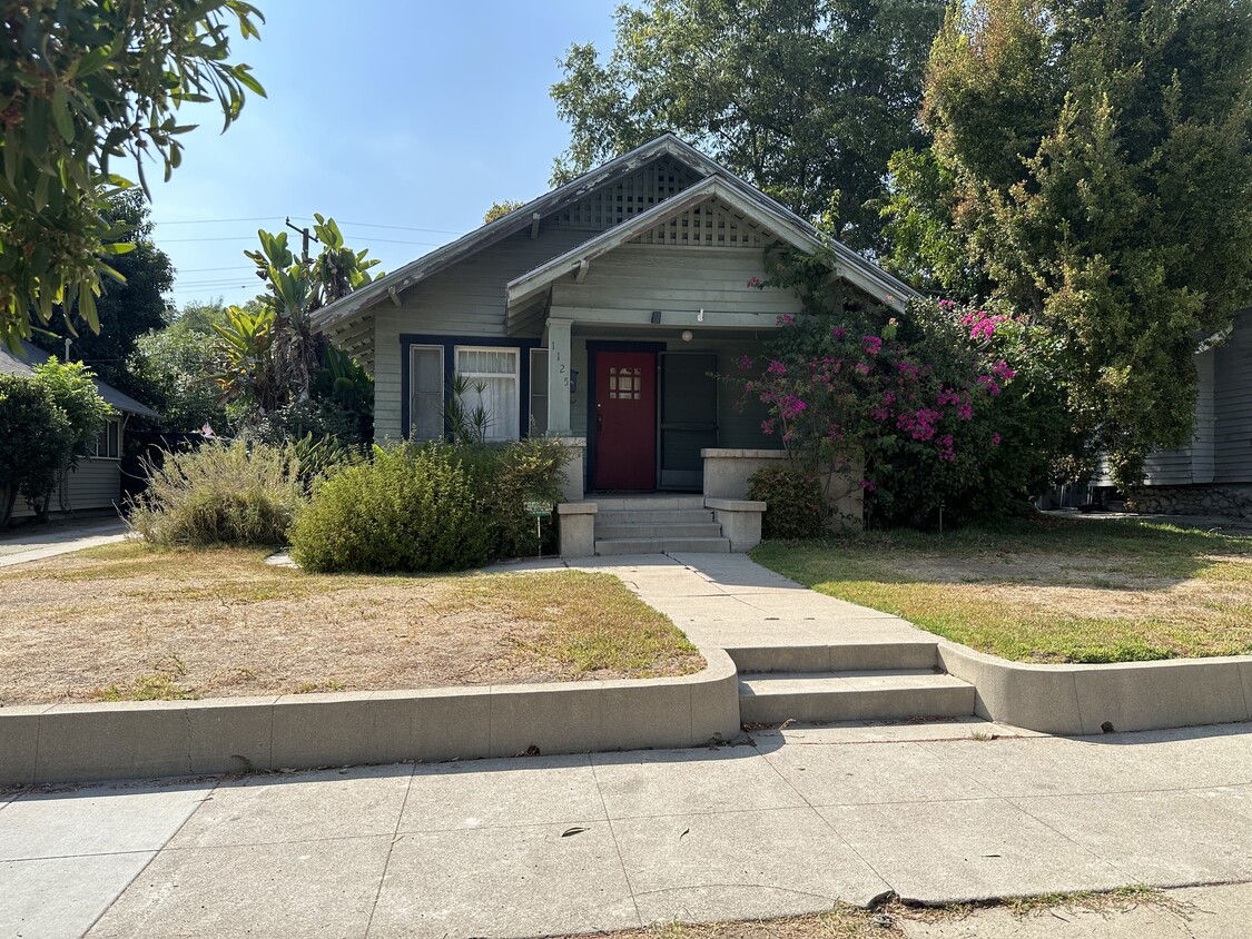 Primary Photo - 1125 Meridian Ave