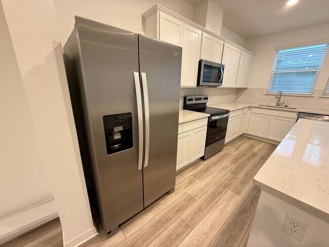 Building Photo - 3/2.5 Clermont Townhouse-NEW CONSTRUCTION