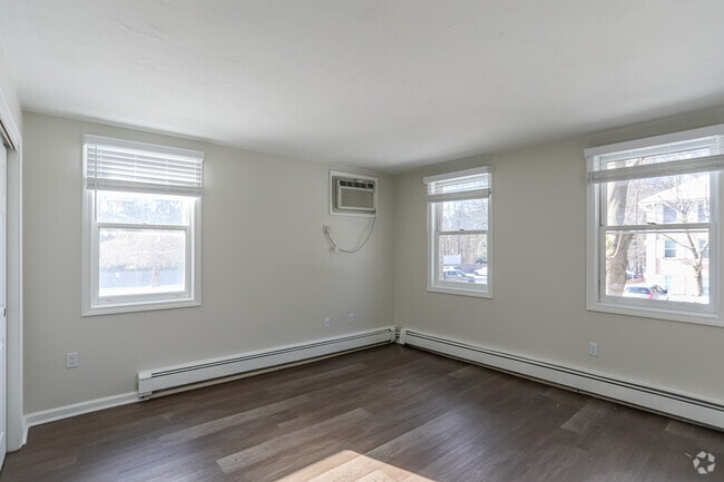 Unit 18B bedroom - Canton Estates at Bailey