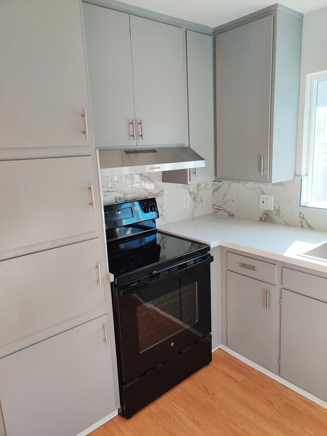 Foto del edificio - 832 Blair Ave