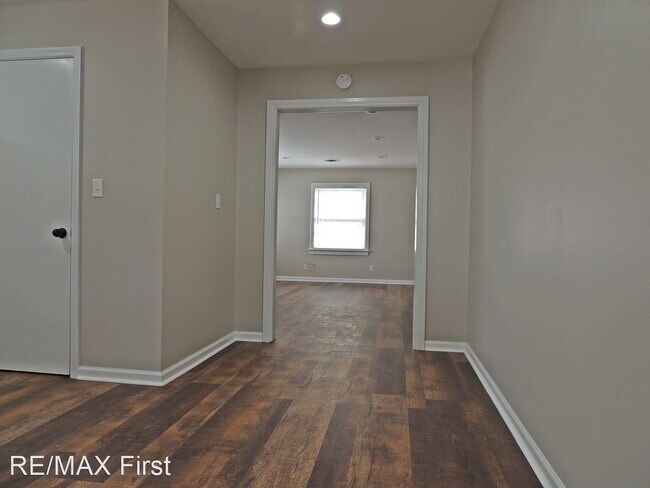 Building Photo - 2 br, 1 bath House - 266 Pinecrest Circle