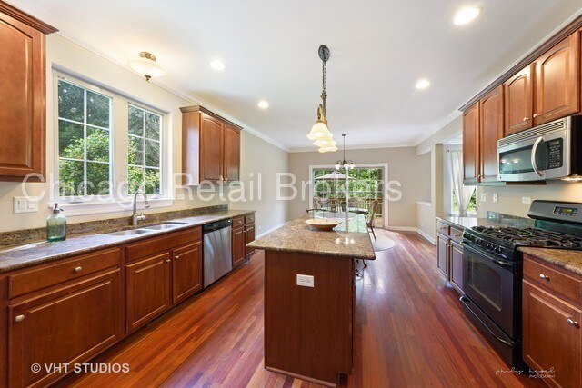 Primary Photo - Custom Built Home In Sylvan Lake