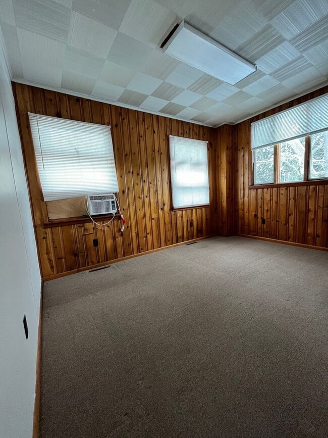 Photo - Oakdale - U-Shape Building Apartment