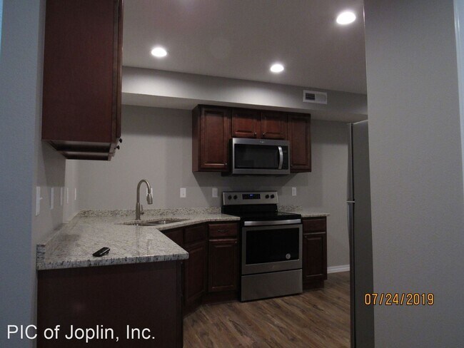 Building Photo - 1201 Montana Pl