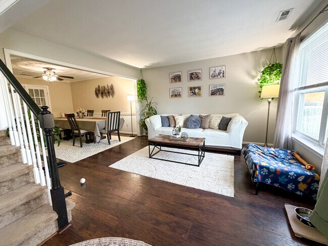 Foto del edificio - 2316 Eagle Dr