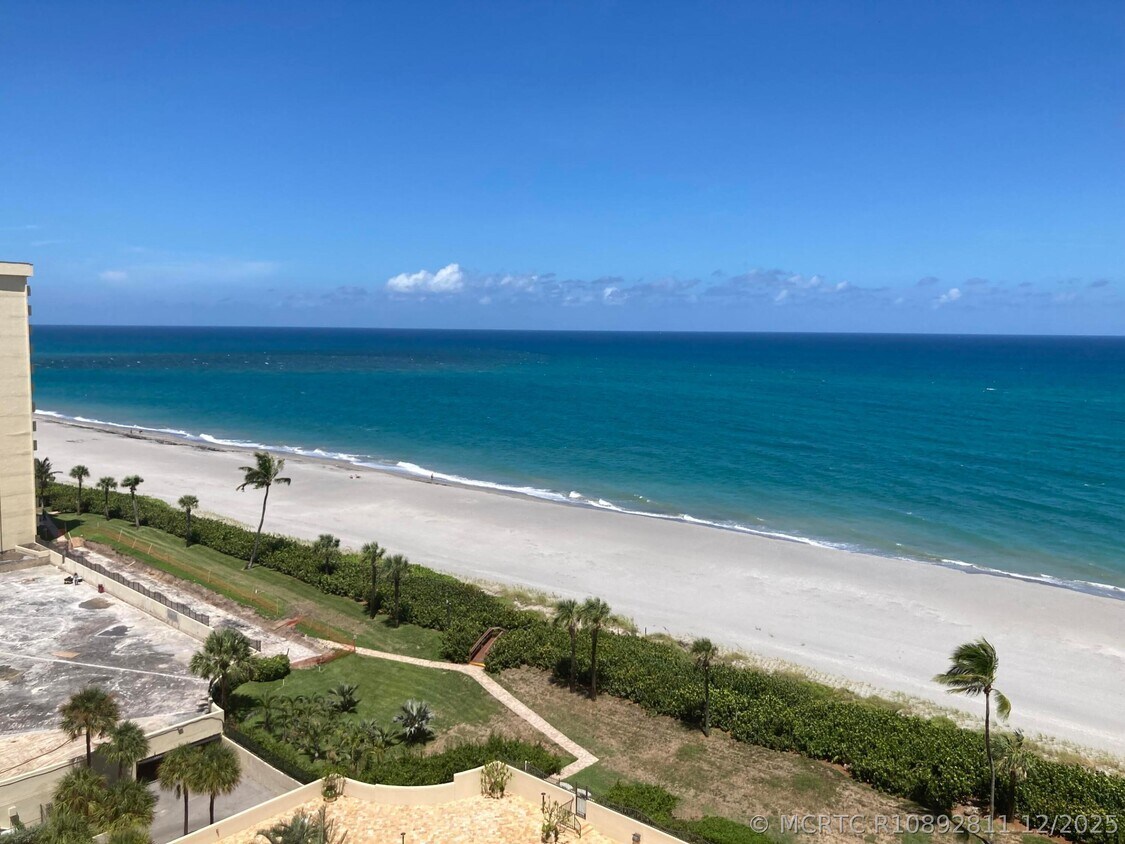 Foto del edificio - 100 Ocean Trail Way