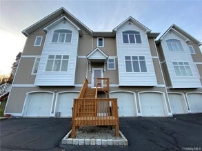 Building Photo - 90 Corbin Hill Rd Building Photo - 90 Corbin Hill Rd