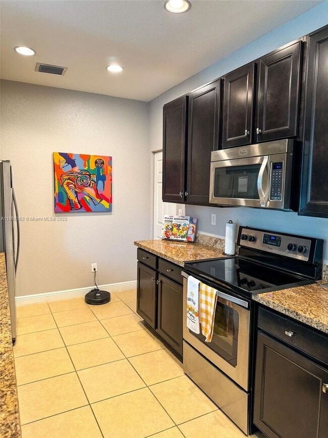 Foto del edificio - 1006 SW 147th Ave