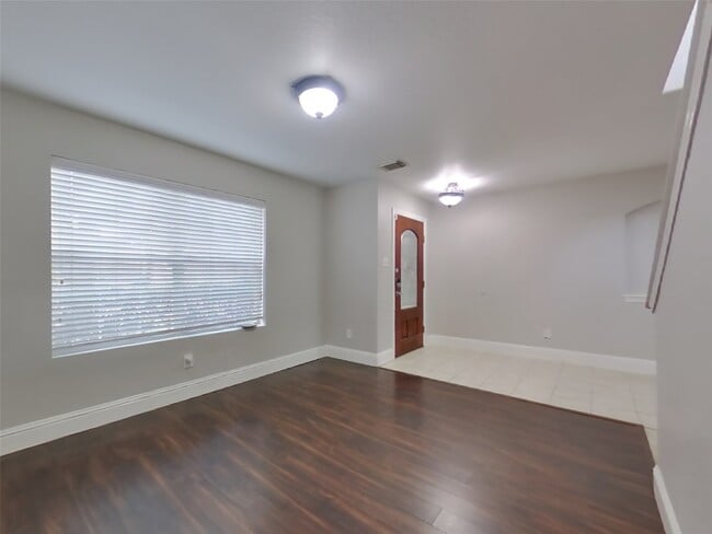 Foto del edificio - 19626 Beachy Ct