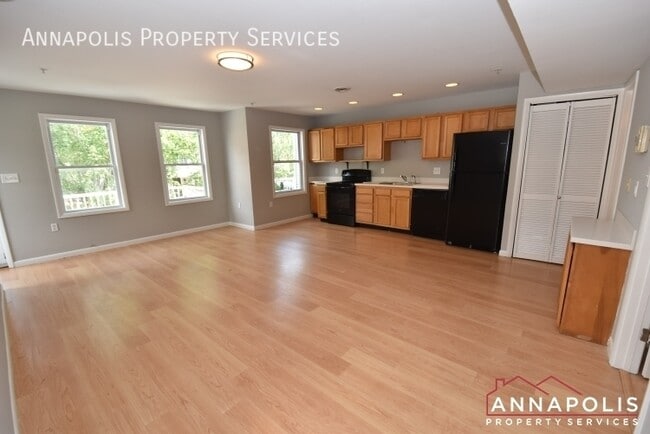 Building Photo - 183 West St