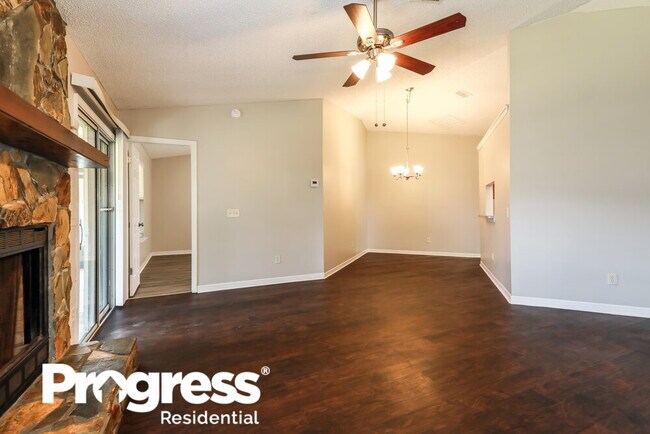 Building Photo - 7973 Swamp Flower Dr E